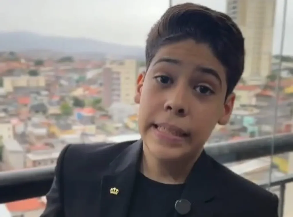 "Profeta Mirim": Psicóloga Alerta para Danos Emocionais em Adolescente Exposto à Fama em 20/02/2025