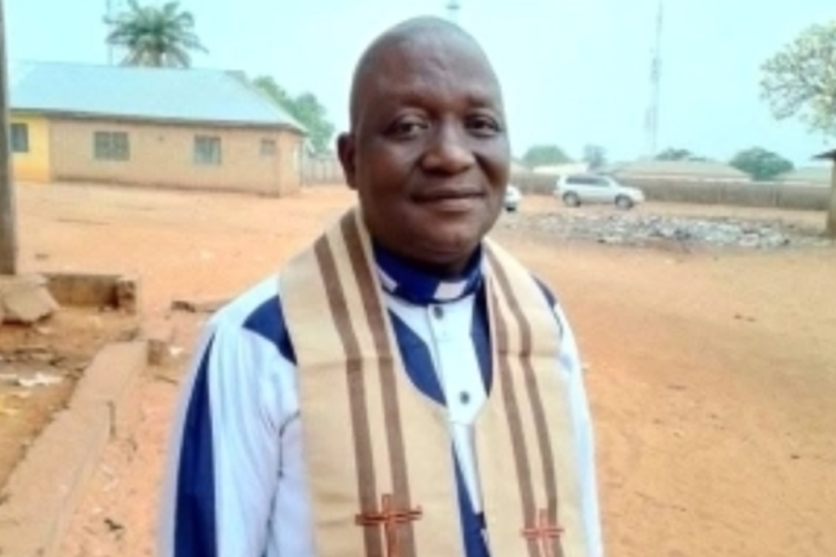 Jornal Condena Ato na Nigéria: Sangue de Inocentes Sendo Derramado; Pastor É Morto e País Declara Emergência 1 Jornal Condena Ato na Nigéria: Sangue de Inocentes Sendo Derramado; Pastor É Morto e País Declara Emergência